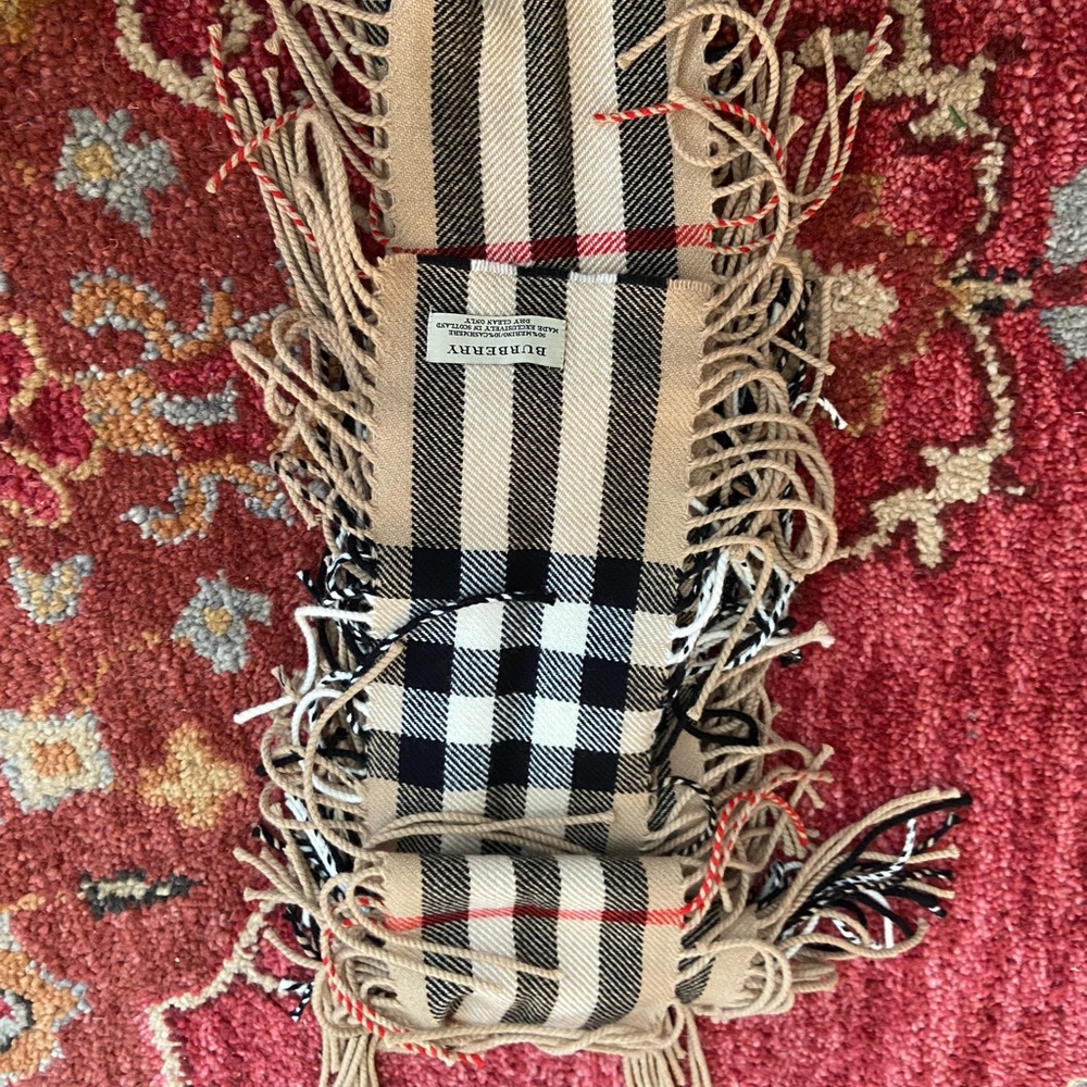 Burberry Wool Cashmere scarf